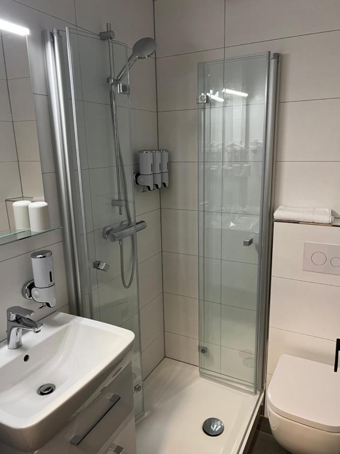Gemuetliches Studio Im Stadtkern Mit Kanalblick Emden Buitenkant foto