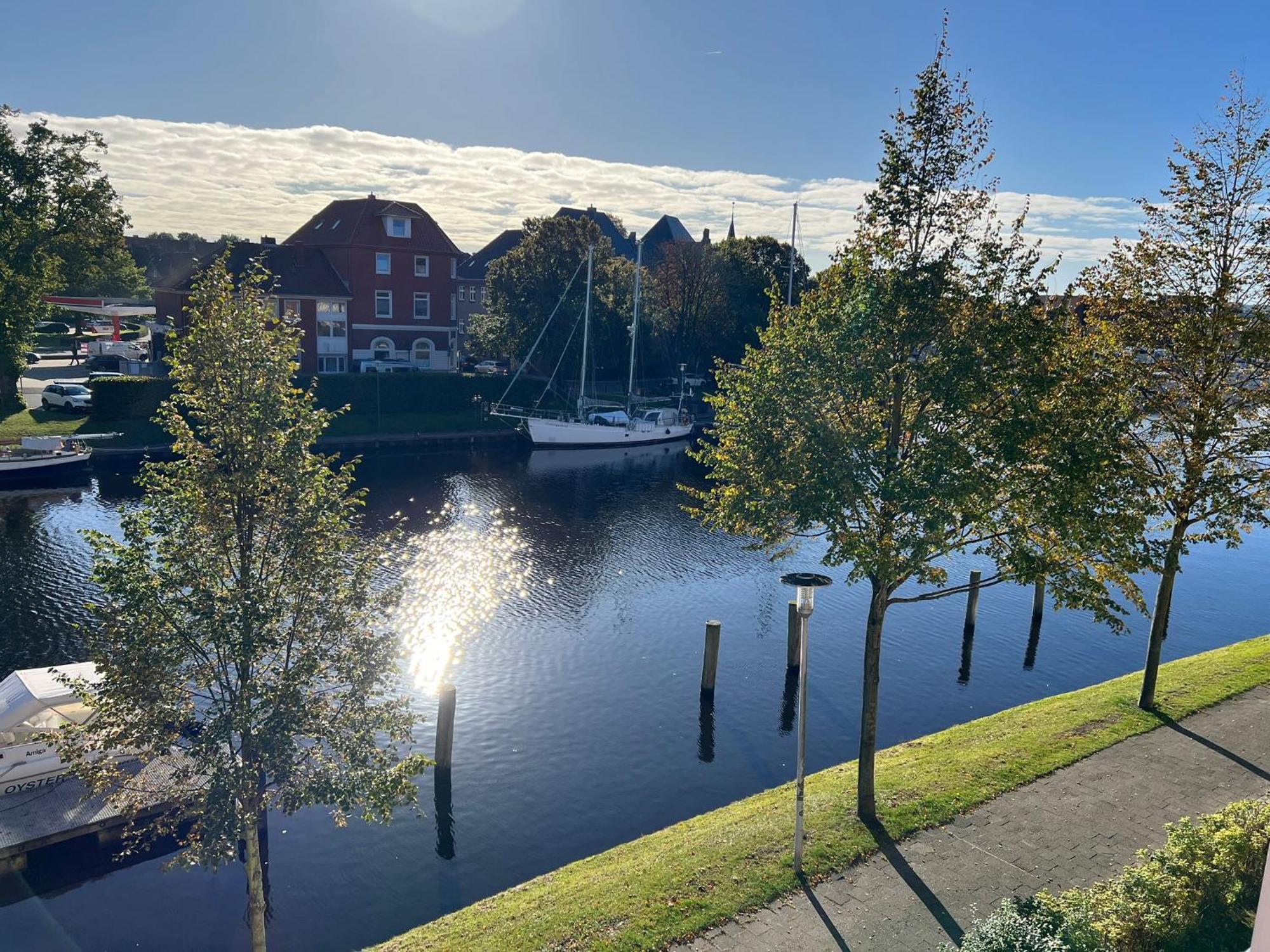 Gemuetliches Studio Im Stadtkern Mit Kanalblick Emden Buitenkant foto